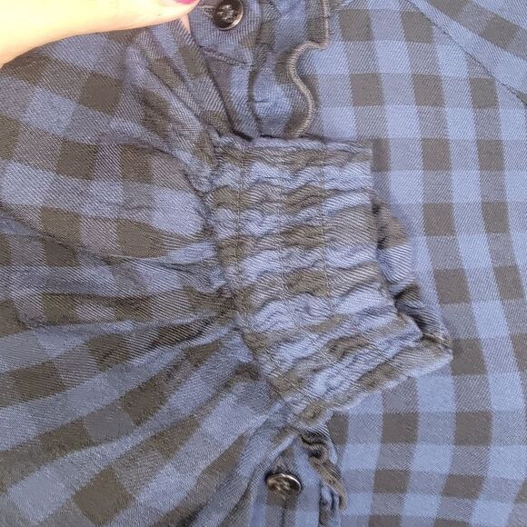 Cabi Aberdeen plaid button-up blouse top size XS - Picture 7 of 8